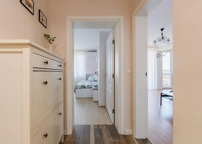 Foodie 2br близо до центъра 瓦爾納