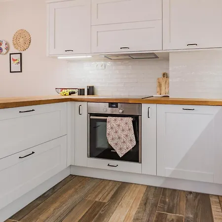 Foodie 2br близо до центъра Varna