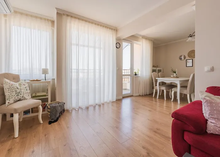 Apartment Foodie 2br близо до центъра Warna
